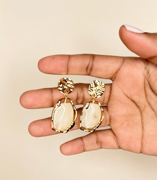 Naomi Studs
